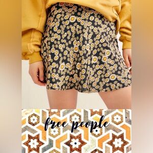 Free People Phoebe Daisy Skirt ✨ Midnight Combo Size 4 | boho light flowy